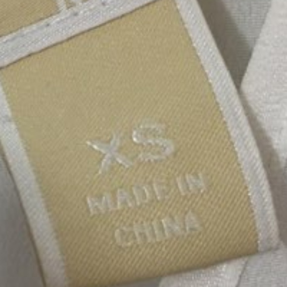 3/$30 NWT Michael Kors 100% Silk Sleeveless Top - Picture 4 of 6